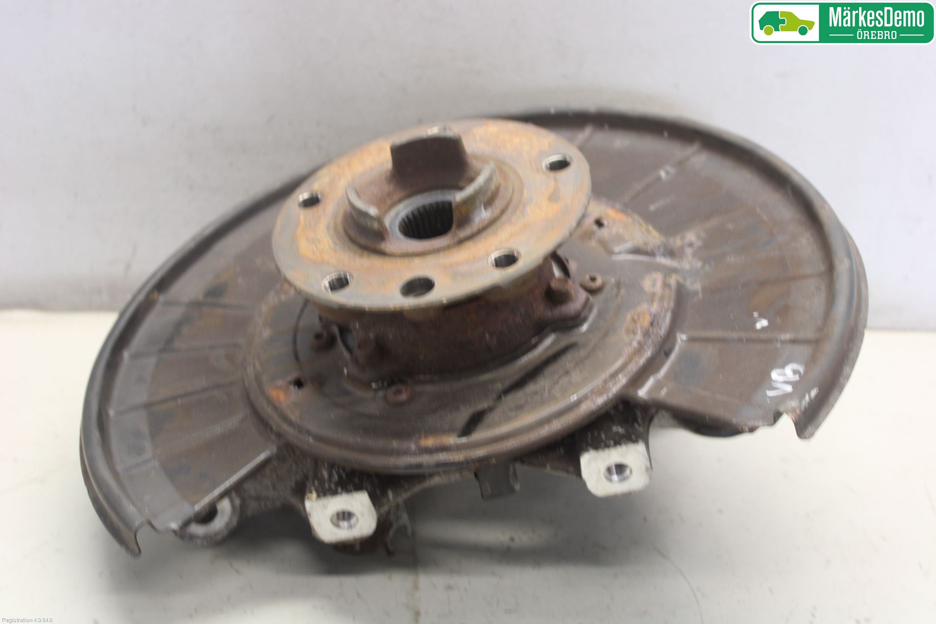Volkswagen VW TOUAREG 7P 11-18 Spindel Vb