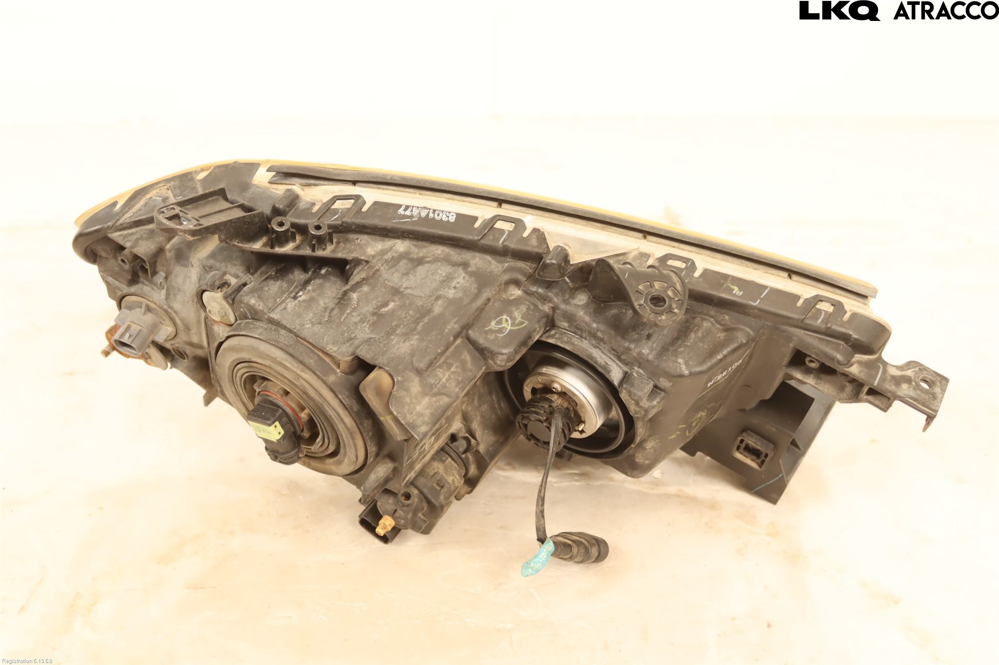 Mitsubishi L200 06-15 Frontlykt Venstre