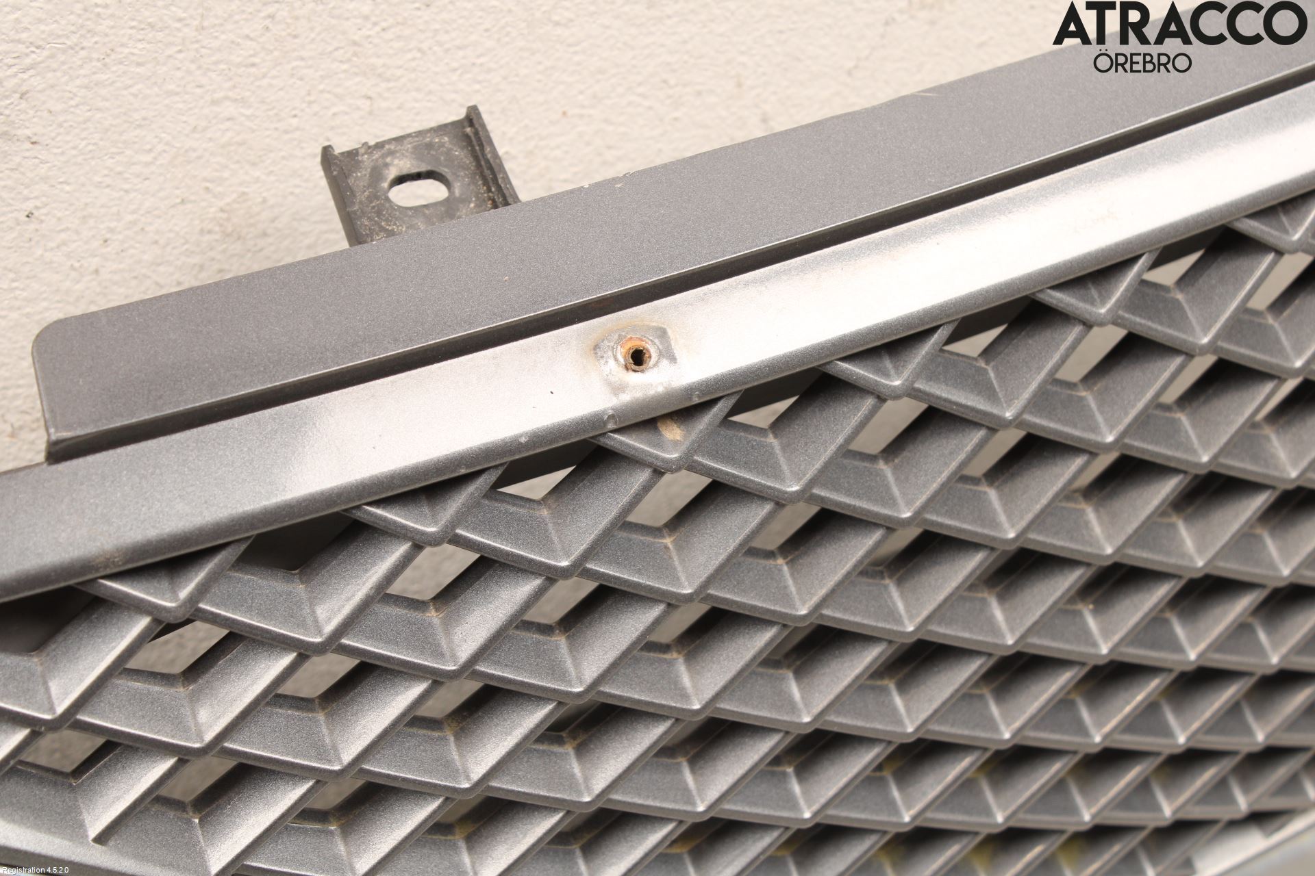 Suzuki GRAND VITARA II 06-14 Grill Komplett