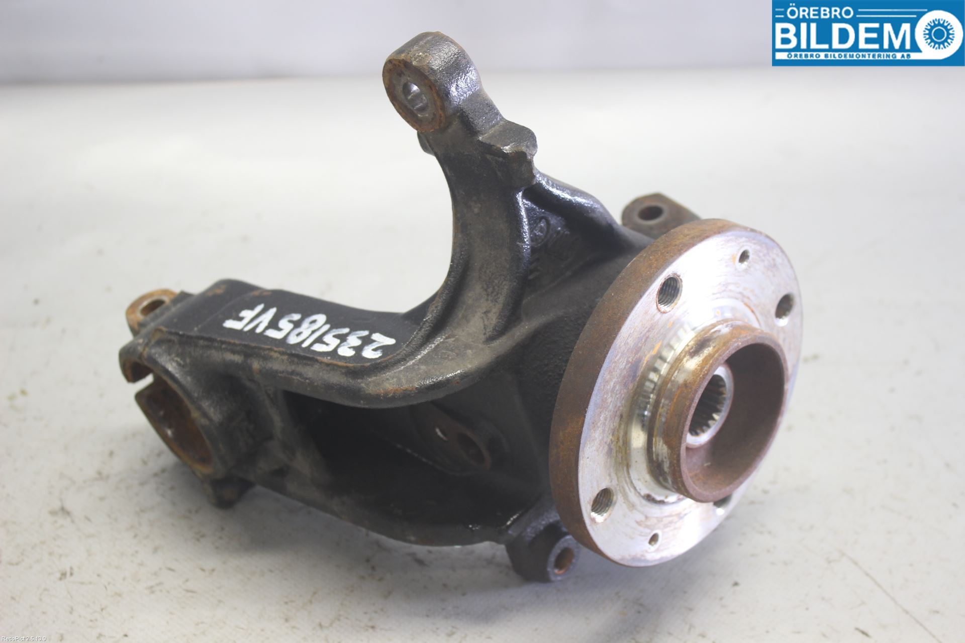 Peugeot 208 12-15 Spindel Vf