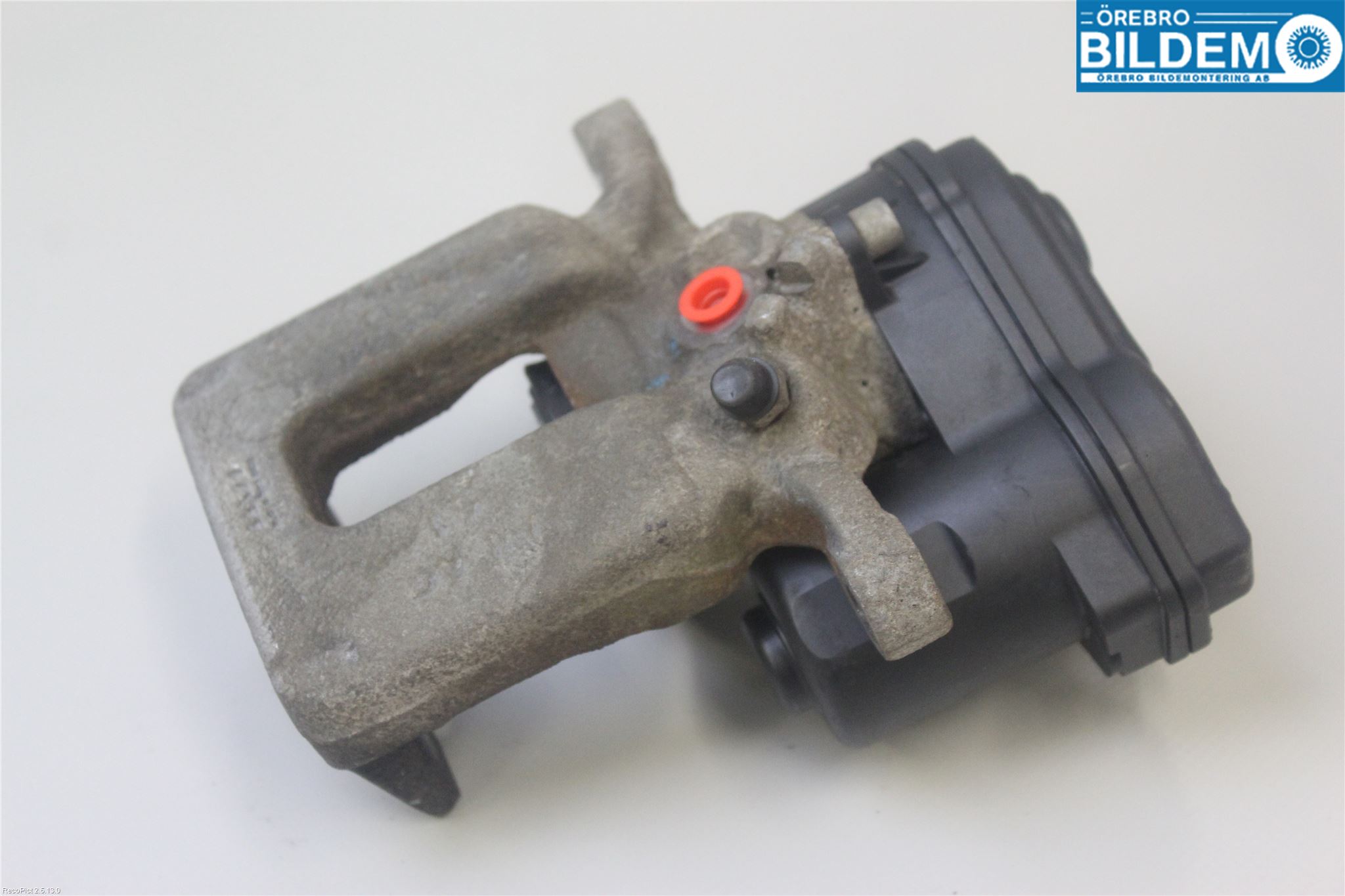 Audi Q3 8U 12-18 Bremsecaliper Bak Venstre
