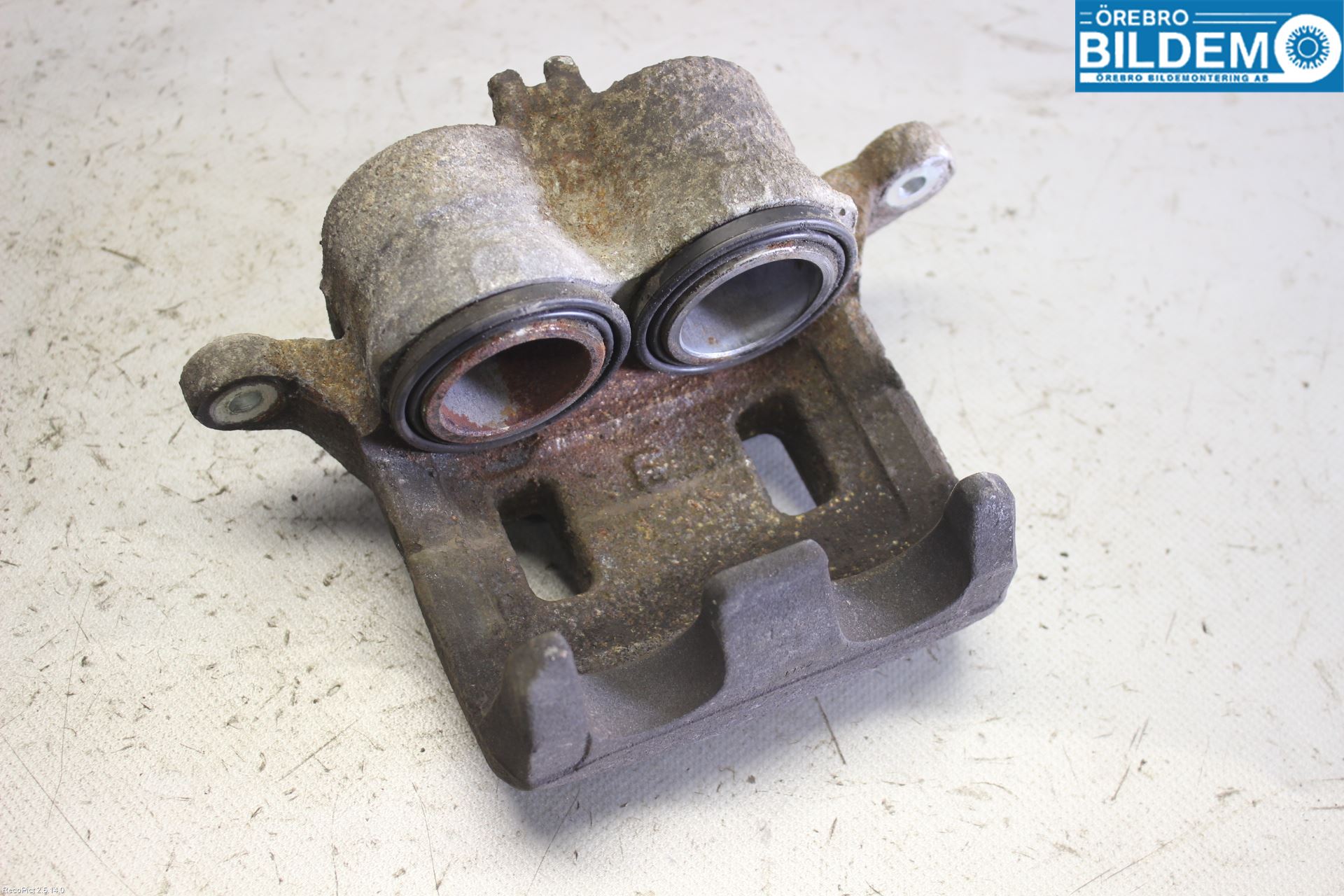 Nissan NAVARA 05-16 Bremsecaliper Foran Høyre