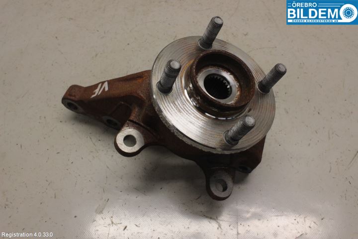 Nissan MICRA 11-16 Spindel Vf