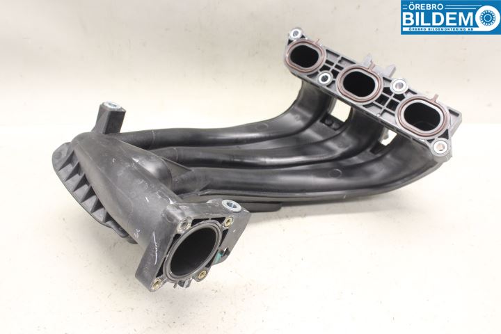 Nissan MICRA 11-16 Innsugningsmanifold