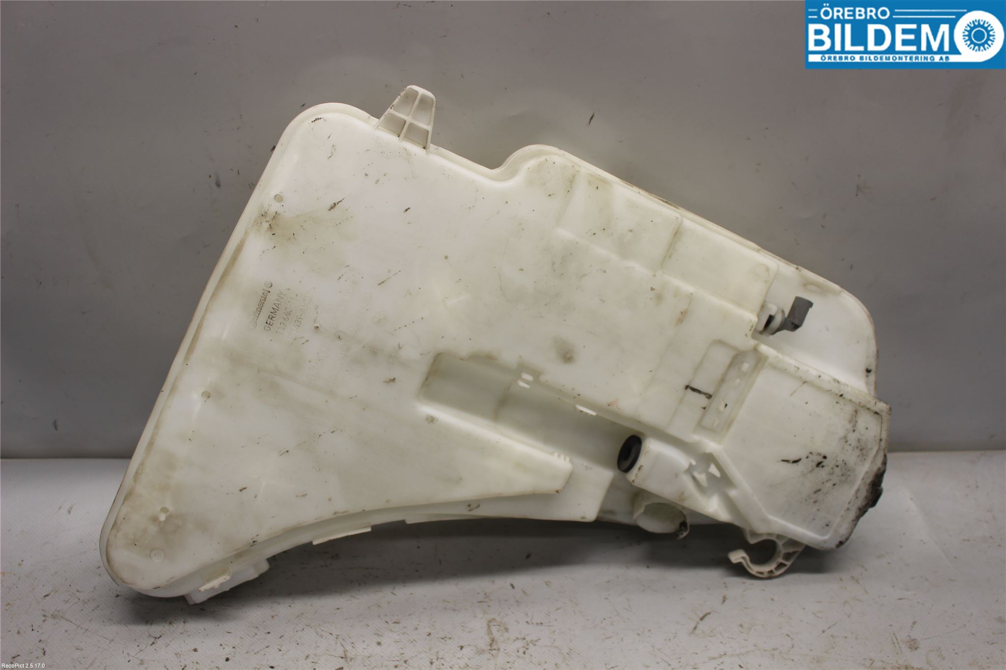 BMW 5 F10/F11/F18 09-17 Spylerbeholder Frontrute-Lykte