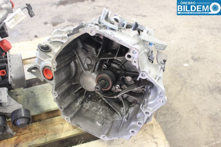 Nissan QASHQAI+2  10-14 Gearkasse 5 Trinn