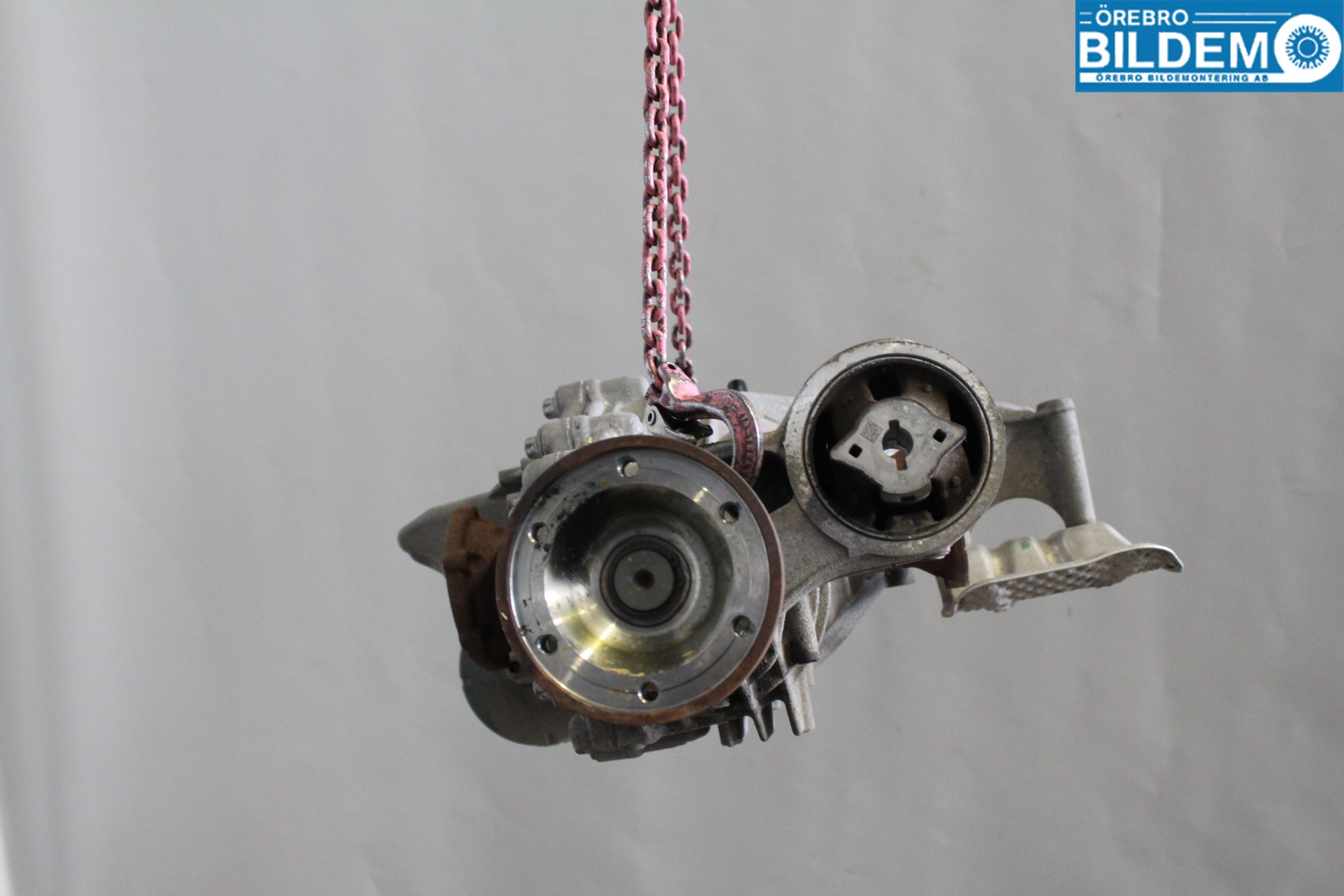 Audi A4/S4 B9 16-19 Bakaksel Kardang Bak -Diff