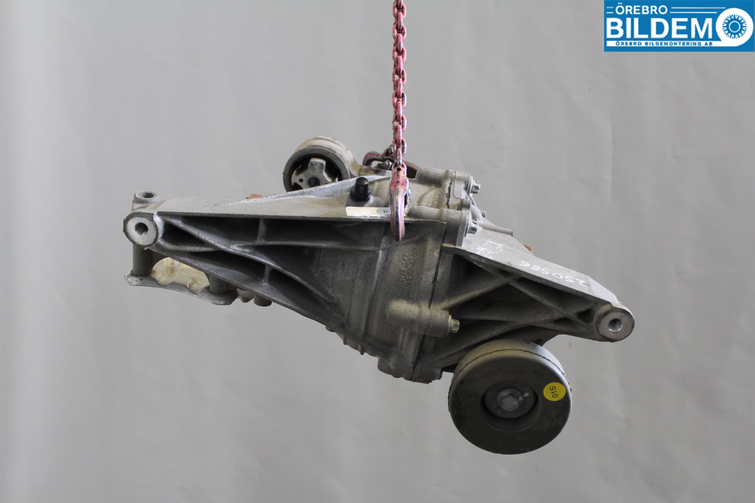 Audi A4/S4 B9 16-19 Bakaksel Kardang Bak -Diff