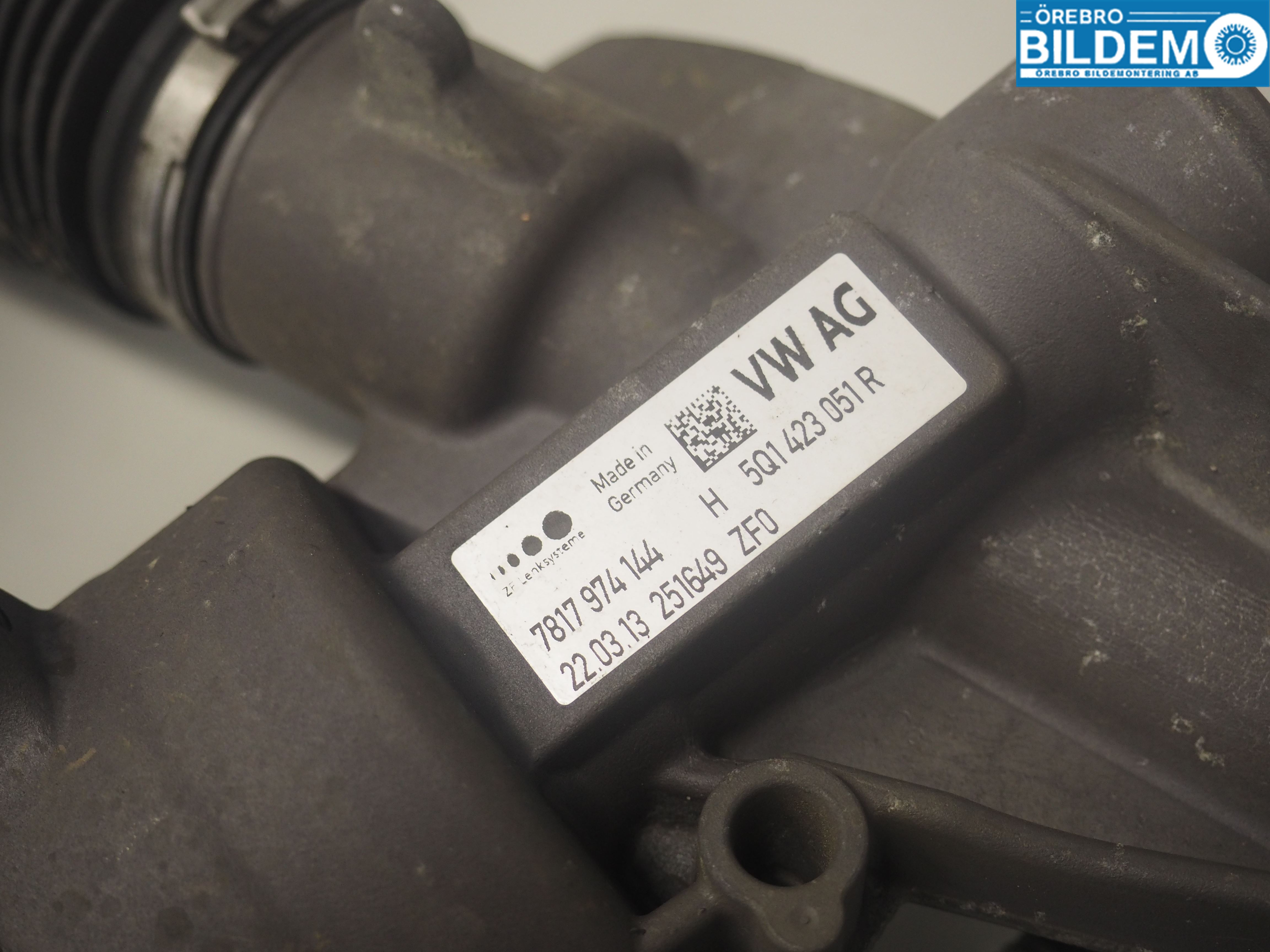 Seat LEON 13-20 Servo Snekke - Tannstang