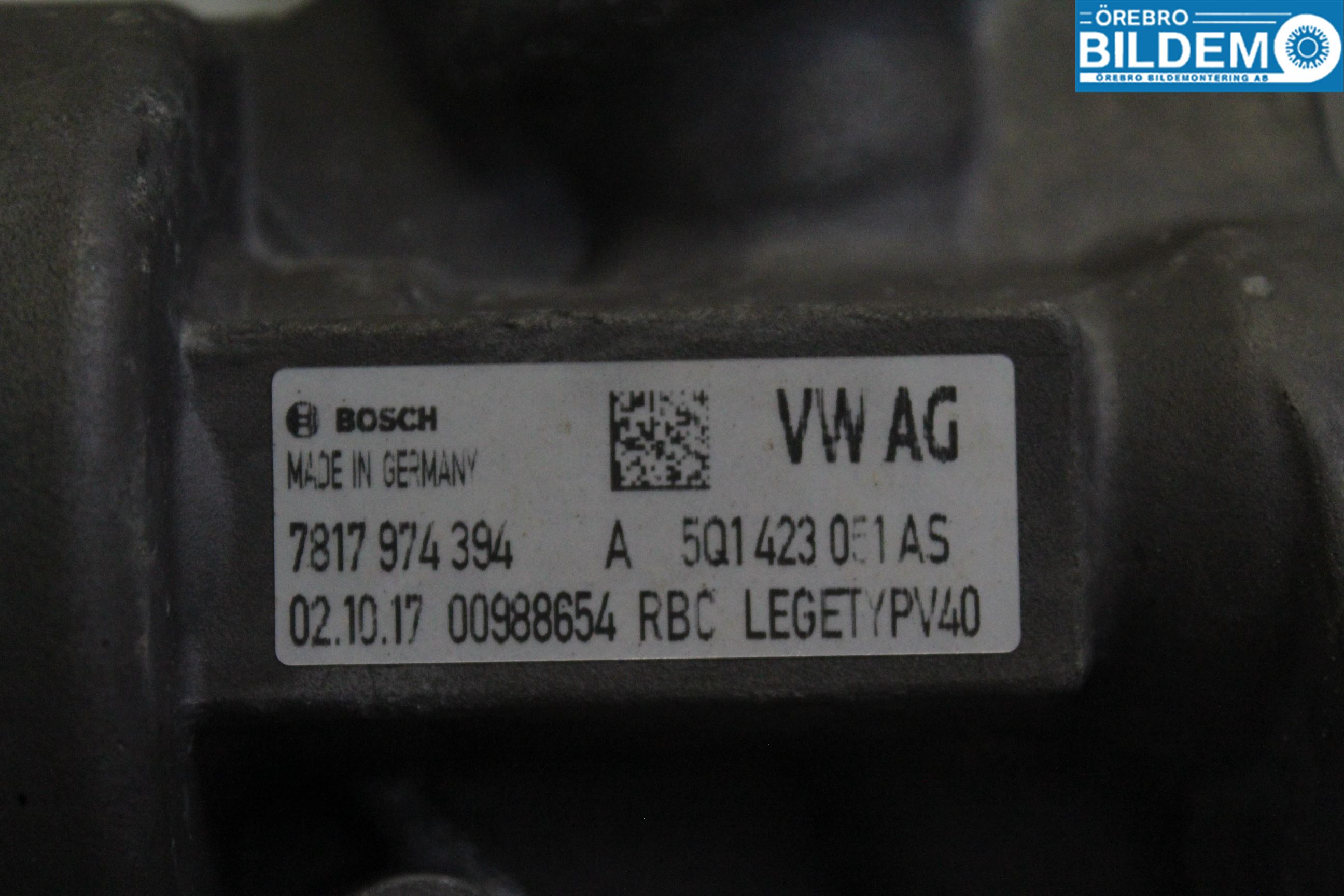 Volkswagen VW GOLF / E-GOLF VII 13-20 Servo Snekke - Tannstang