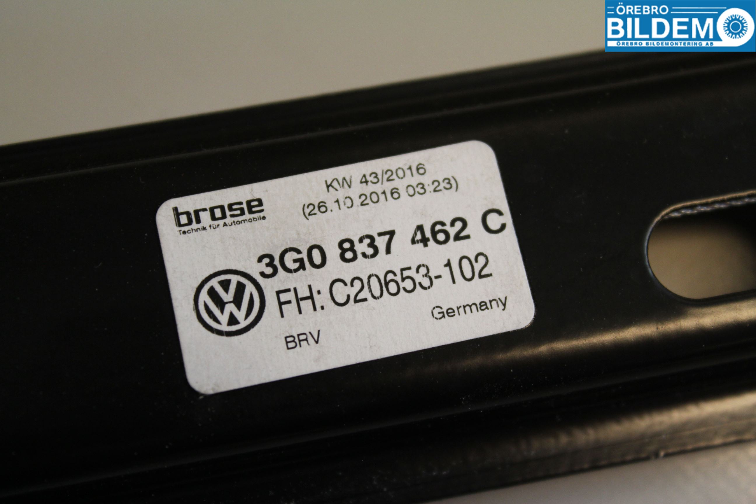 Volkswagen VW PASSAT 15-19 Vindusheis