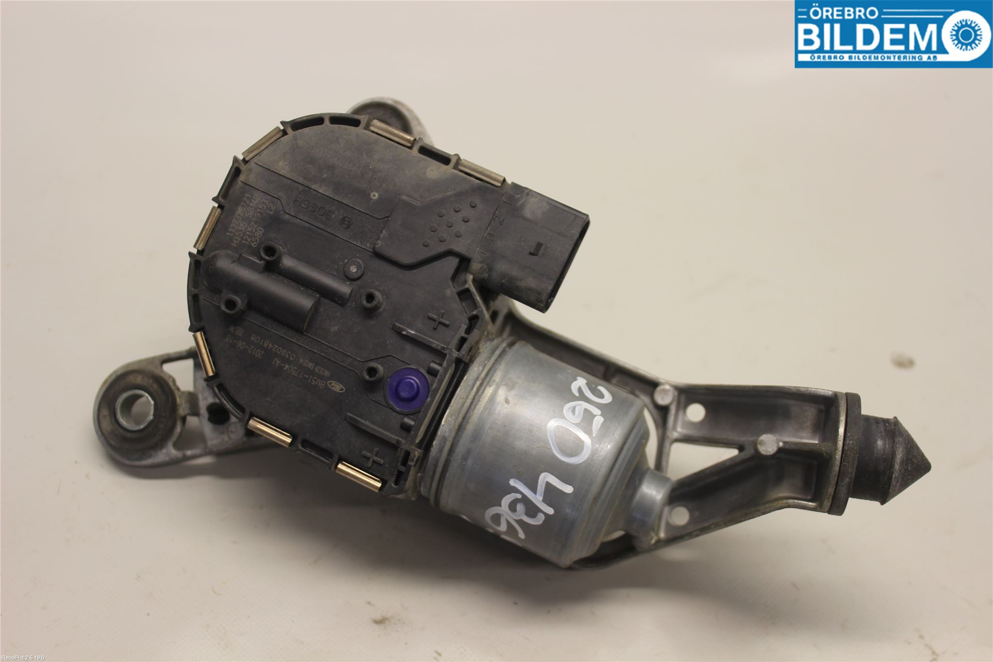 Ford FOCUS 11-14 Viskermotor Frontrute
