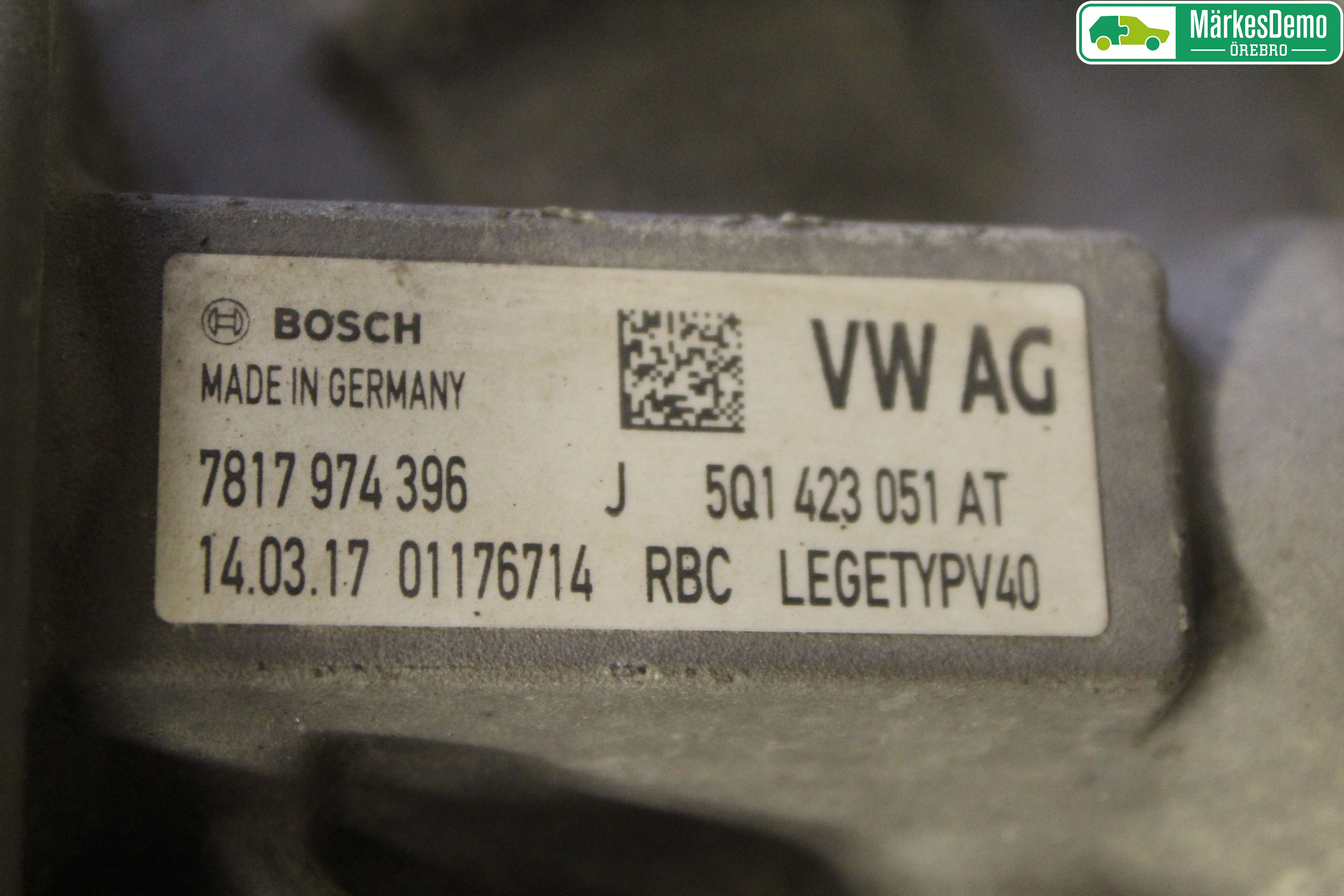 Volkswagen VW GOLF / E-GOLF VII 13-20 Servo Snekke - Tannstang