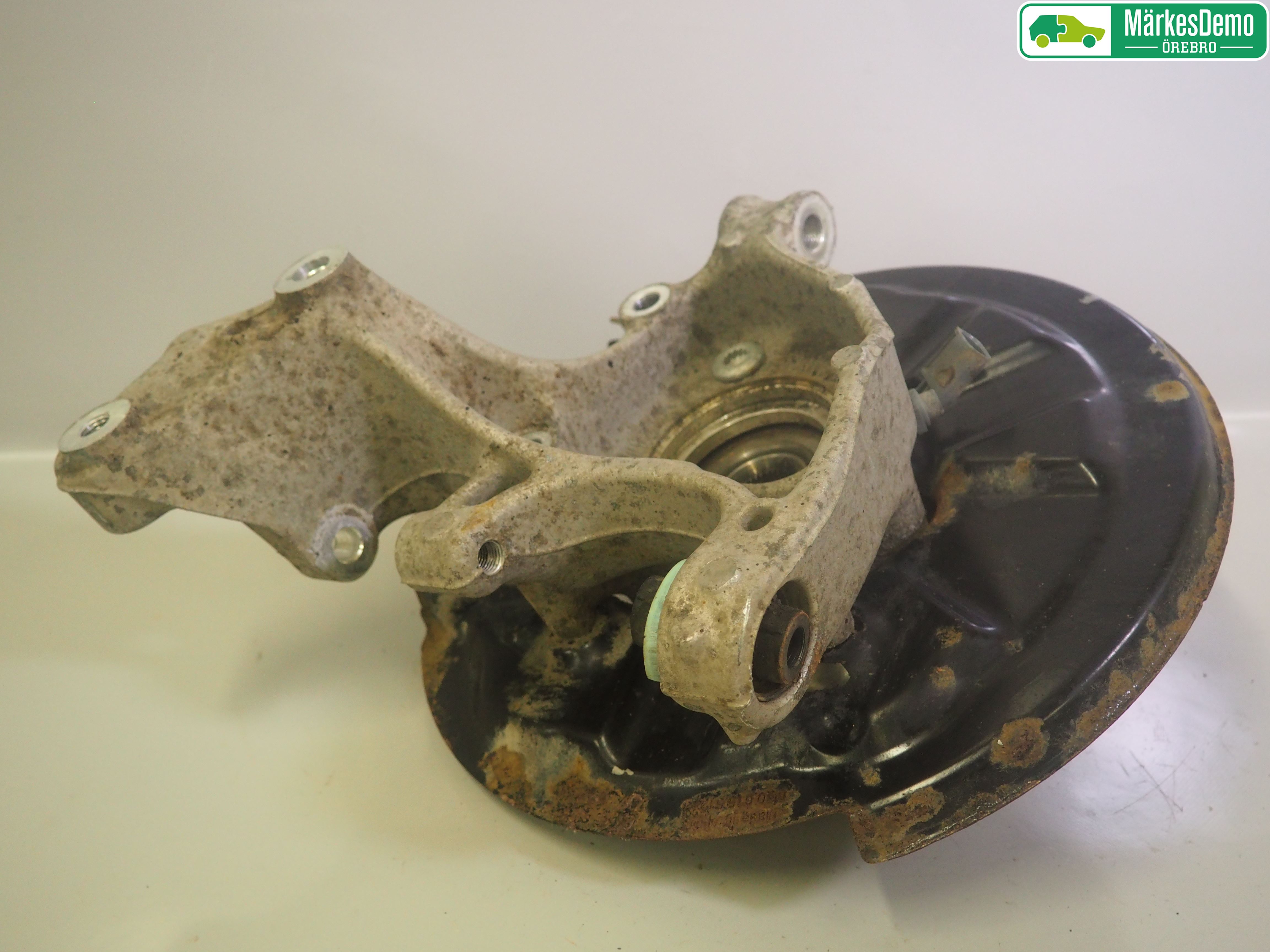 Volkswagen VW PASSAT 15-19 Spindel Hb