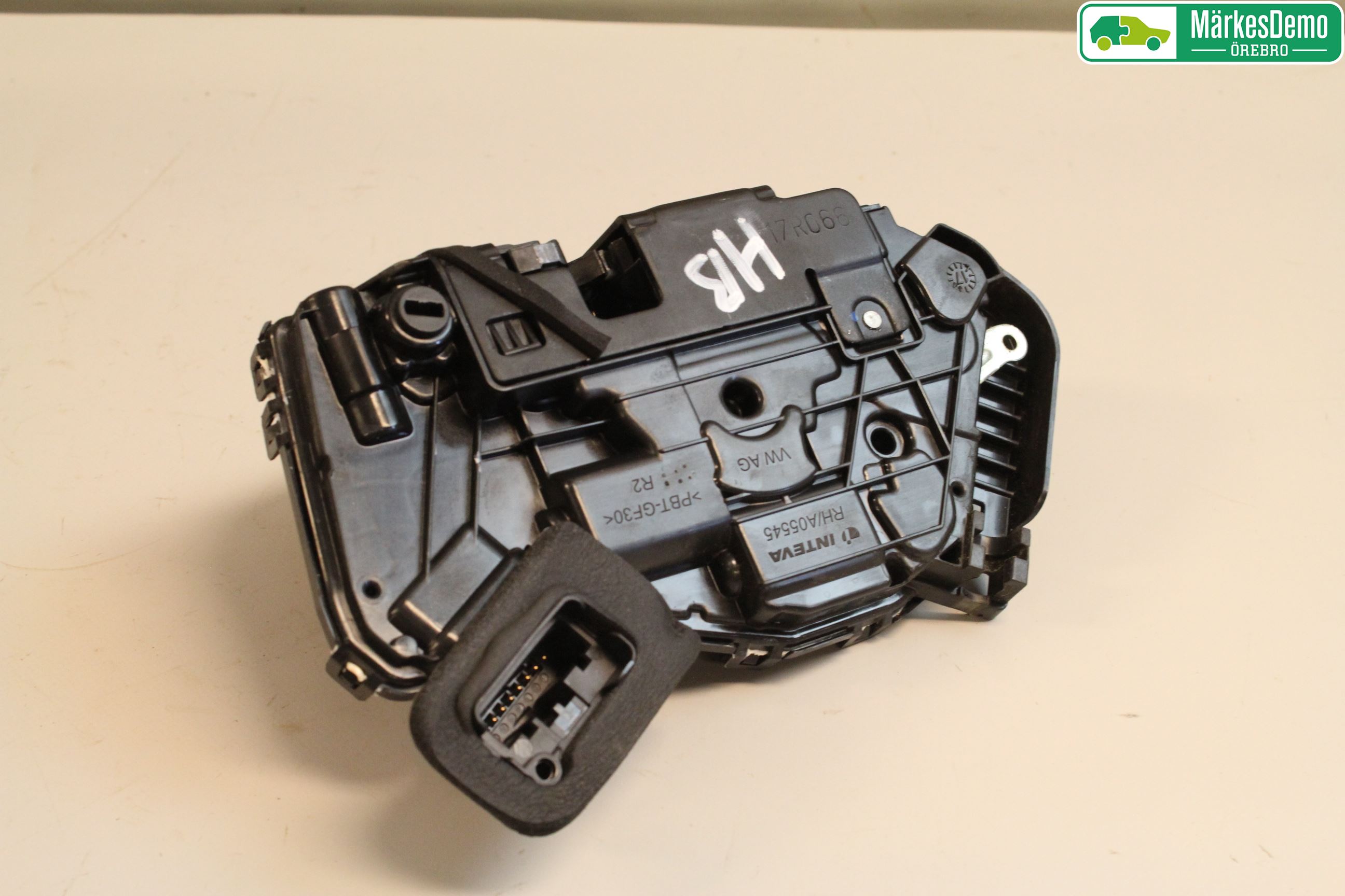 Volkswagen VW TIGUAN 16-24 Dørlås - Låsekasse