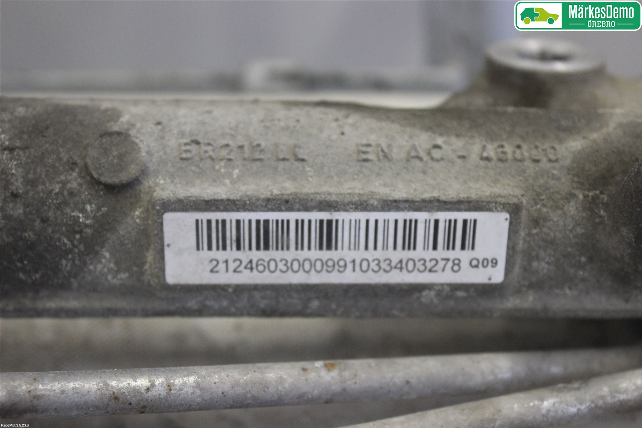 Mercedes-Benz MB E-KLASS (W212) 09-16 Servo Snekke - Tannstang