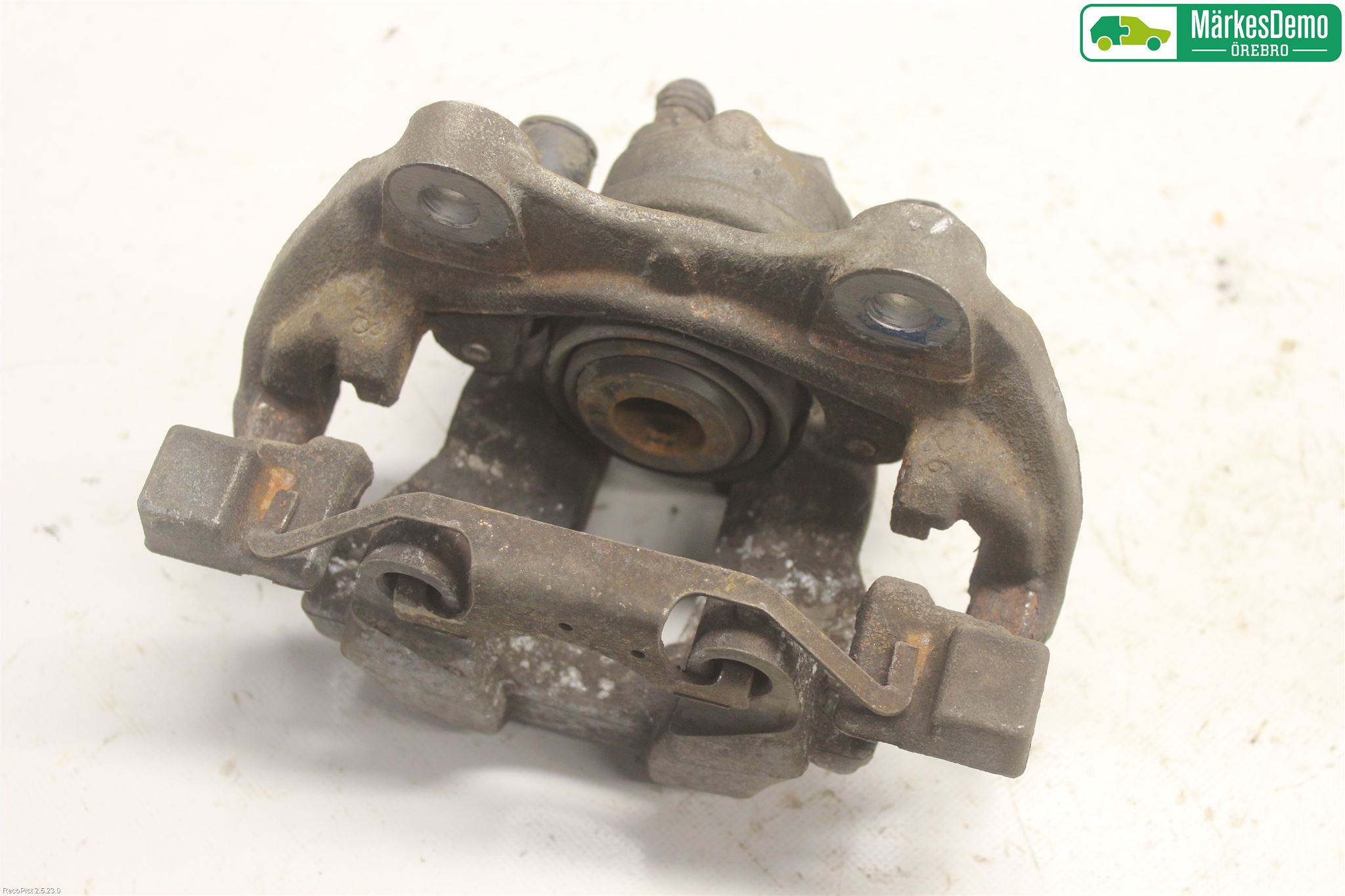 Mercedes-Benz MB E-KLASS (W212) 09-16 Bremsecaliper Bak Venstre