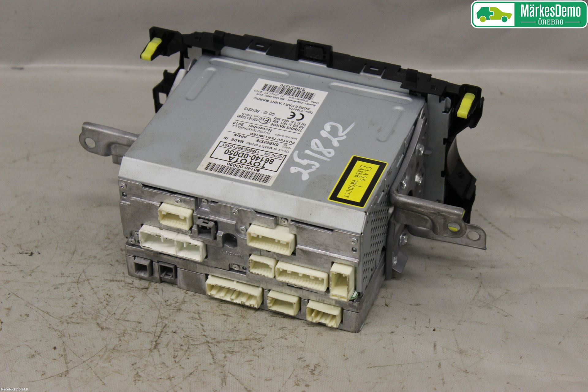 Toyota YARIS XP130 12-14 Stereo Radio Med Cd