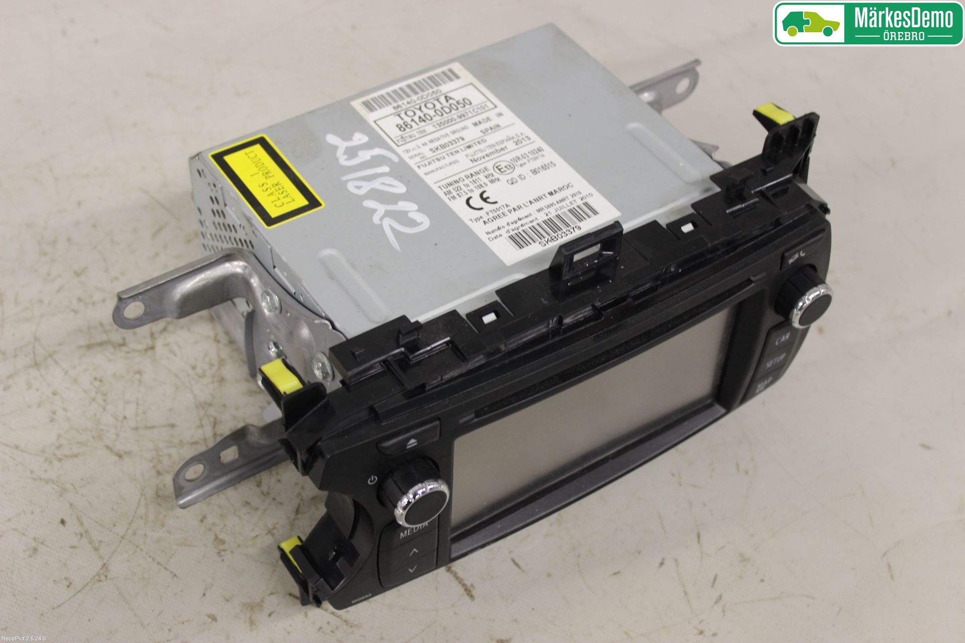 Toyota YARIS XP130 12-14 Stereo Radio Med Cd
