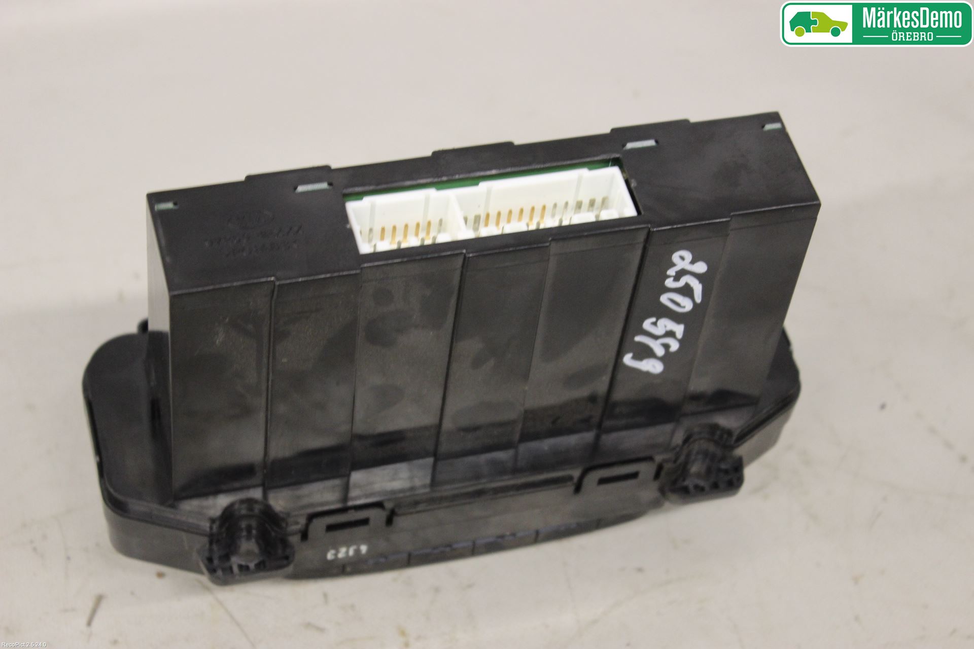 Kia SPORTAGE (JE) 05-10 Bryter  Ac