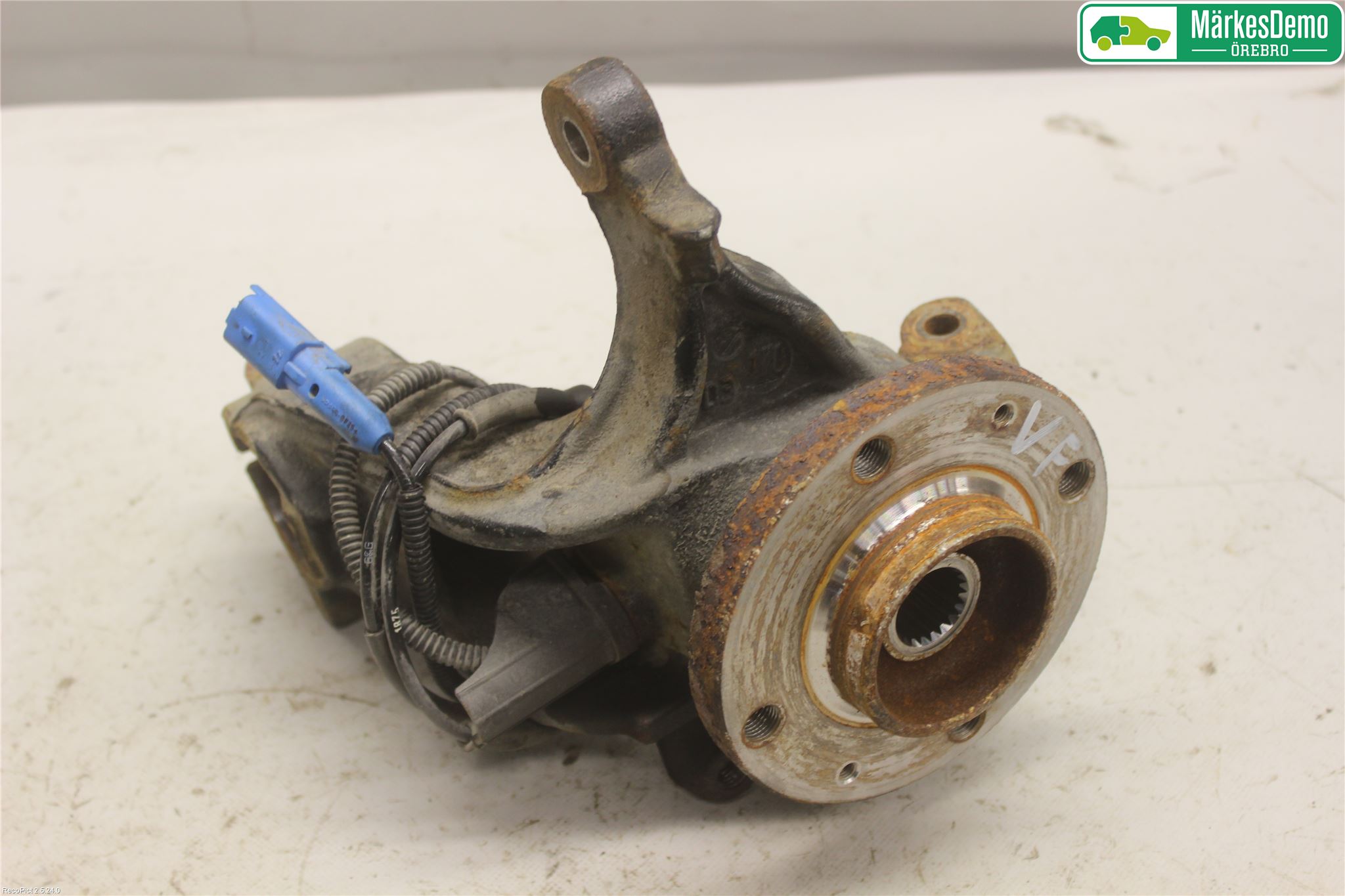 Peugeot 208 12-15 Spindel Vf
