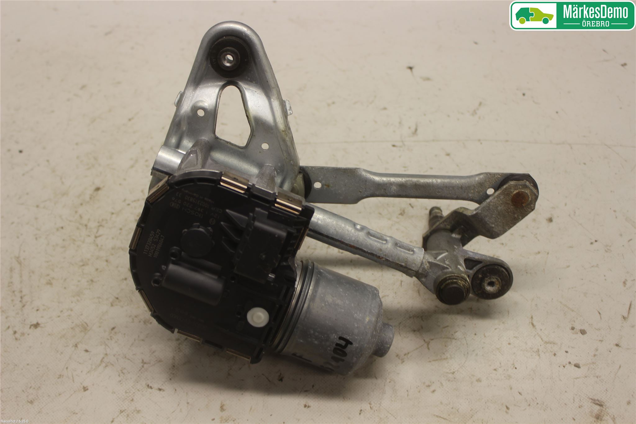 Peugeot 5008 10-16 Viskermotor Frontrute