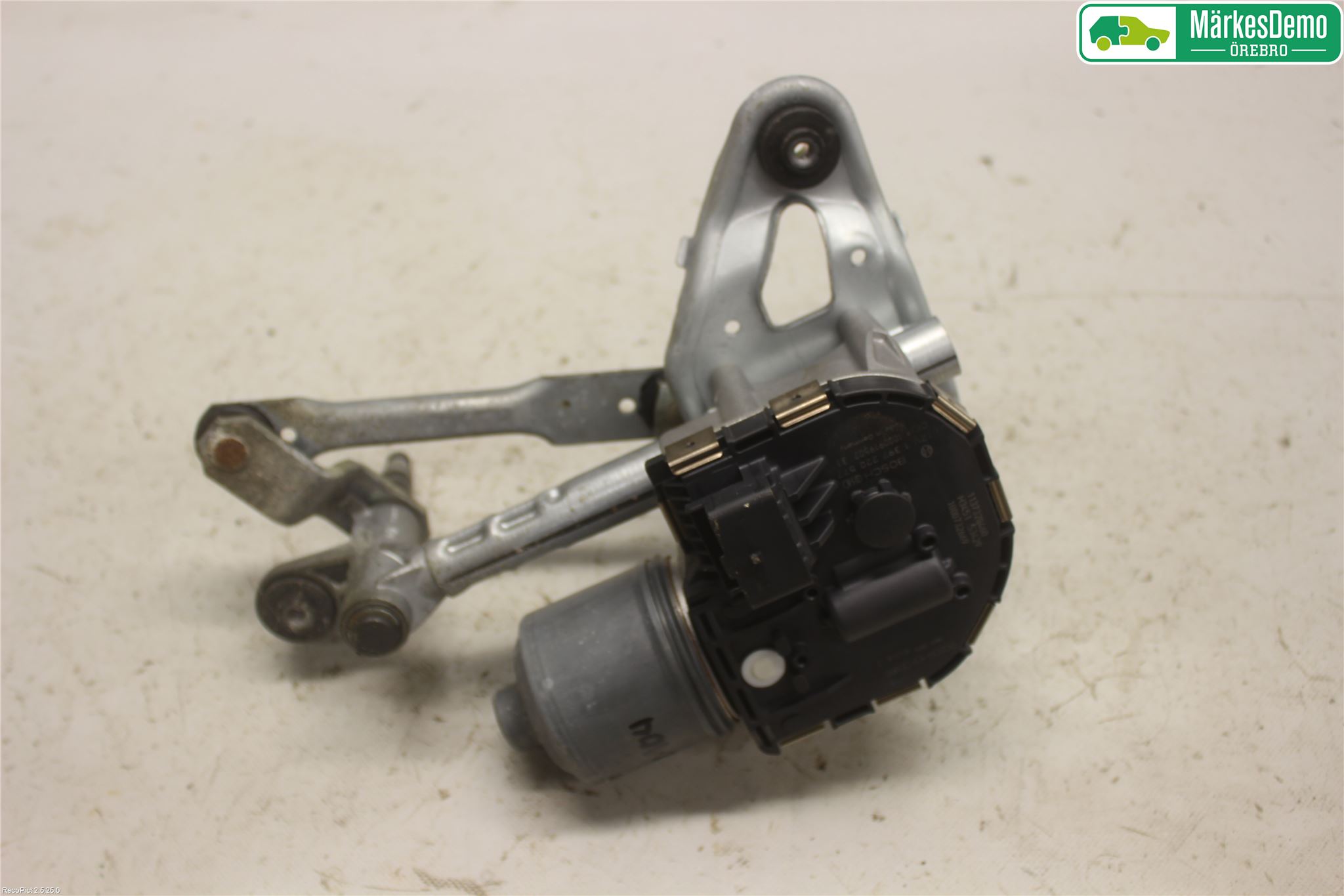 Peugeot 5008 10-16 Viskermotor Frontrute