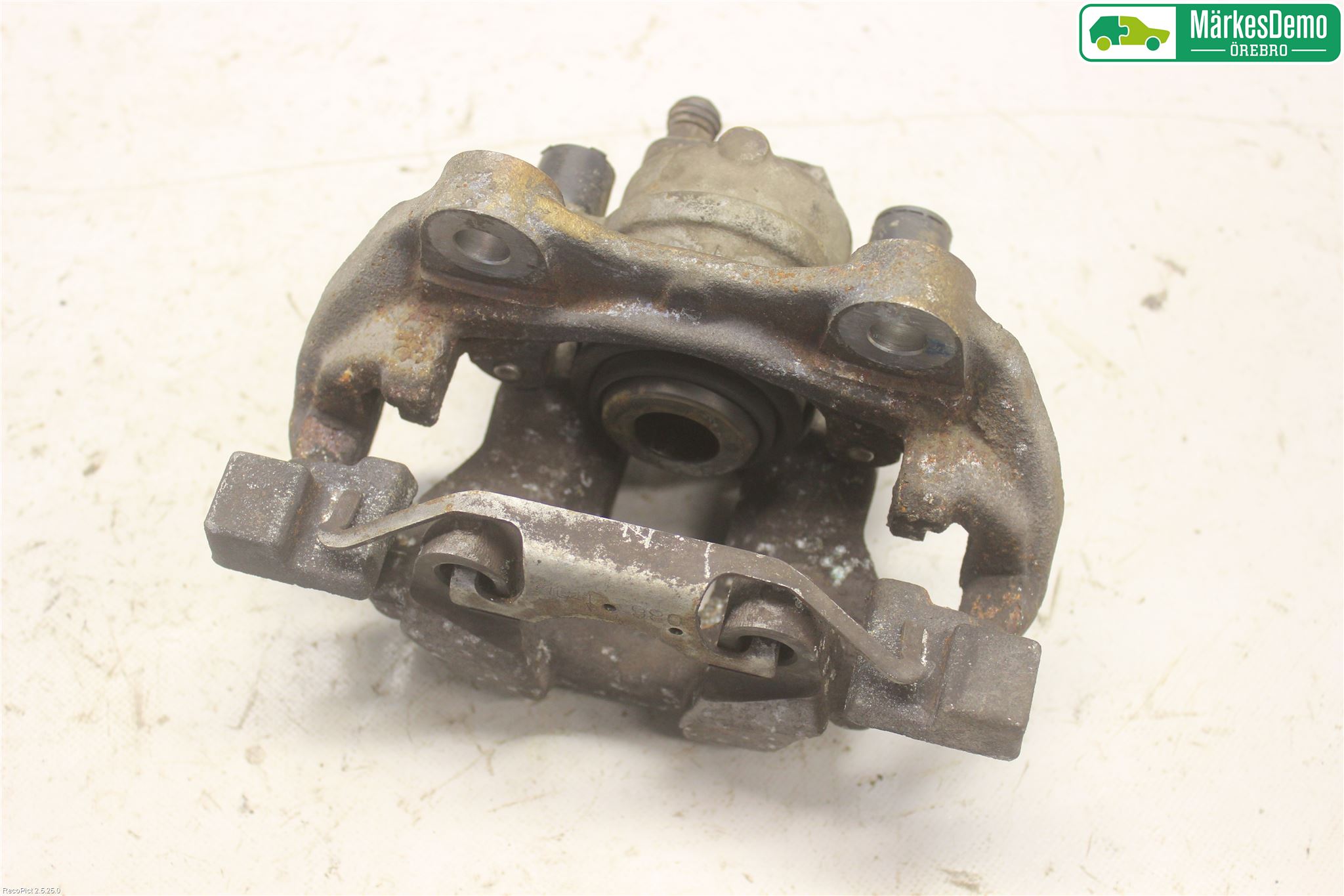 Mercedes-Benz MB E-KLASS (W212) 09-16 Bremsecaliper Bak Venstre