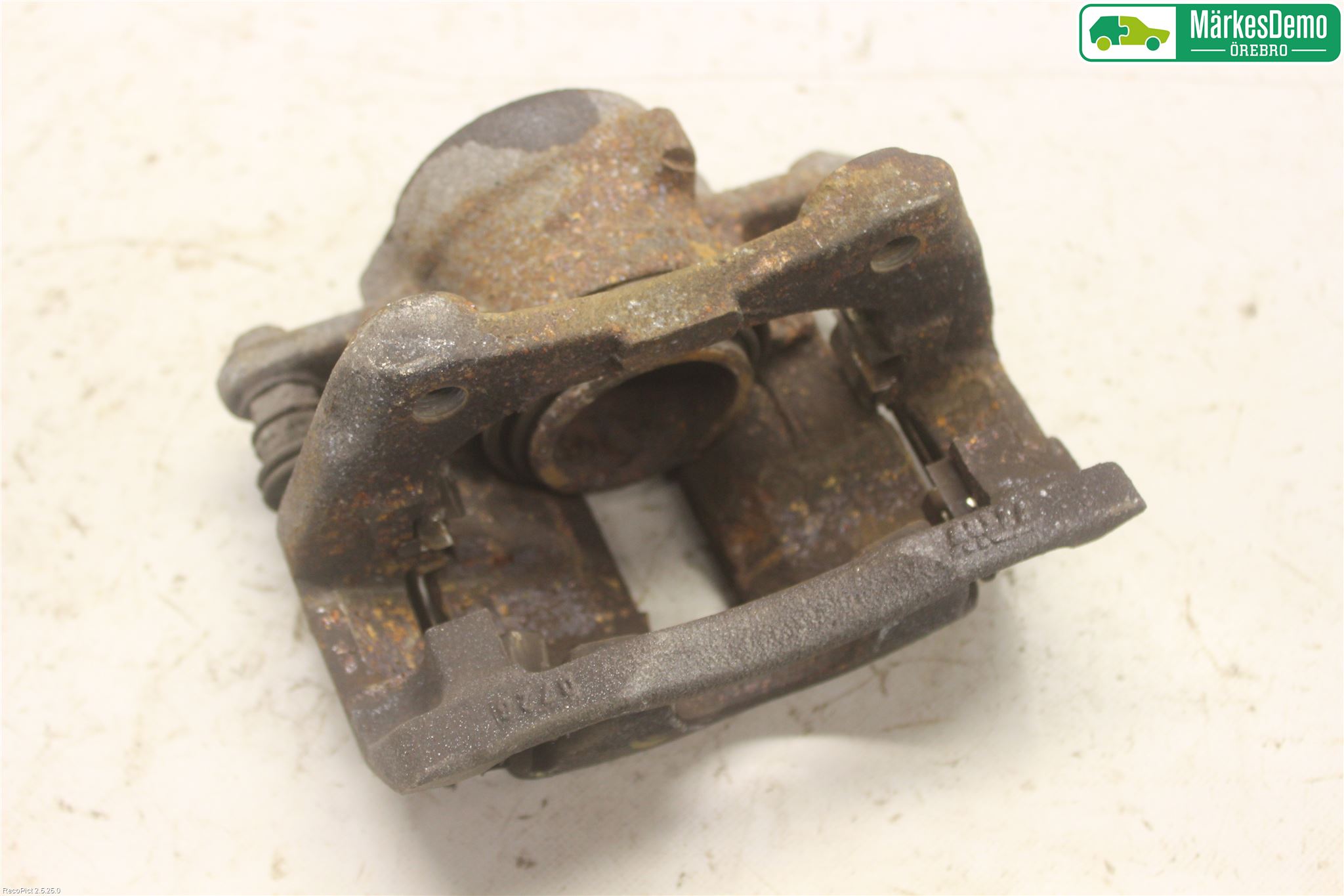 Nissan NOTE E11 06-14 Bremsecaliper Foran Høyre