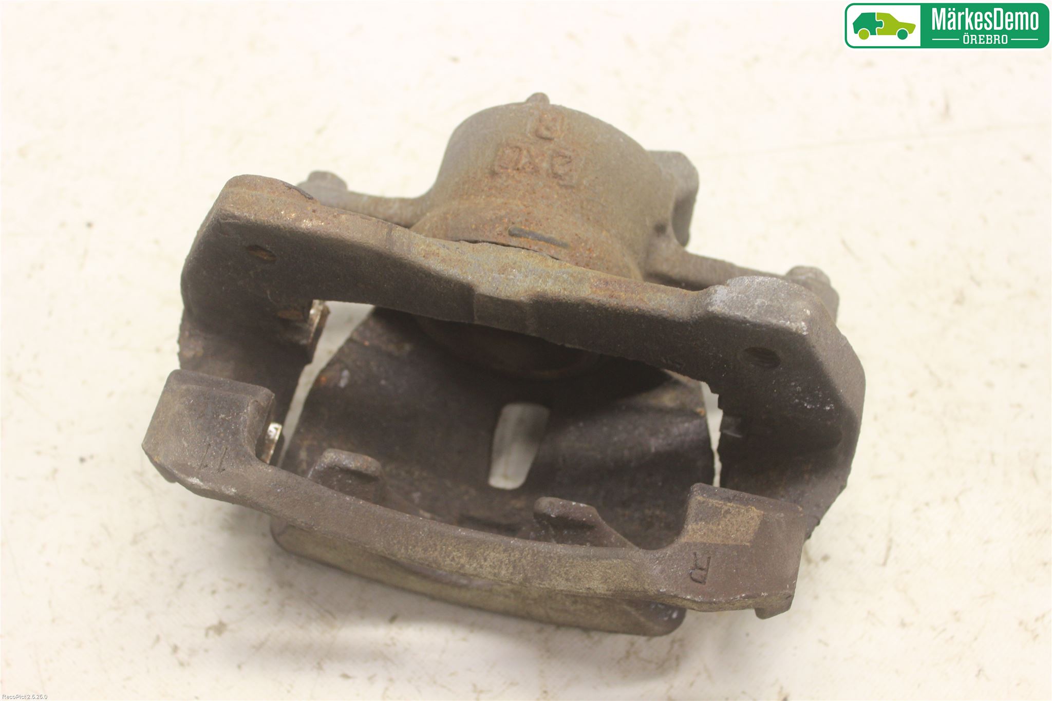 Toyota VERSO-S 11-16 Bremsecaliper Foran Høyre