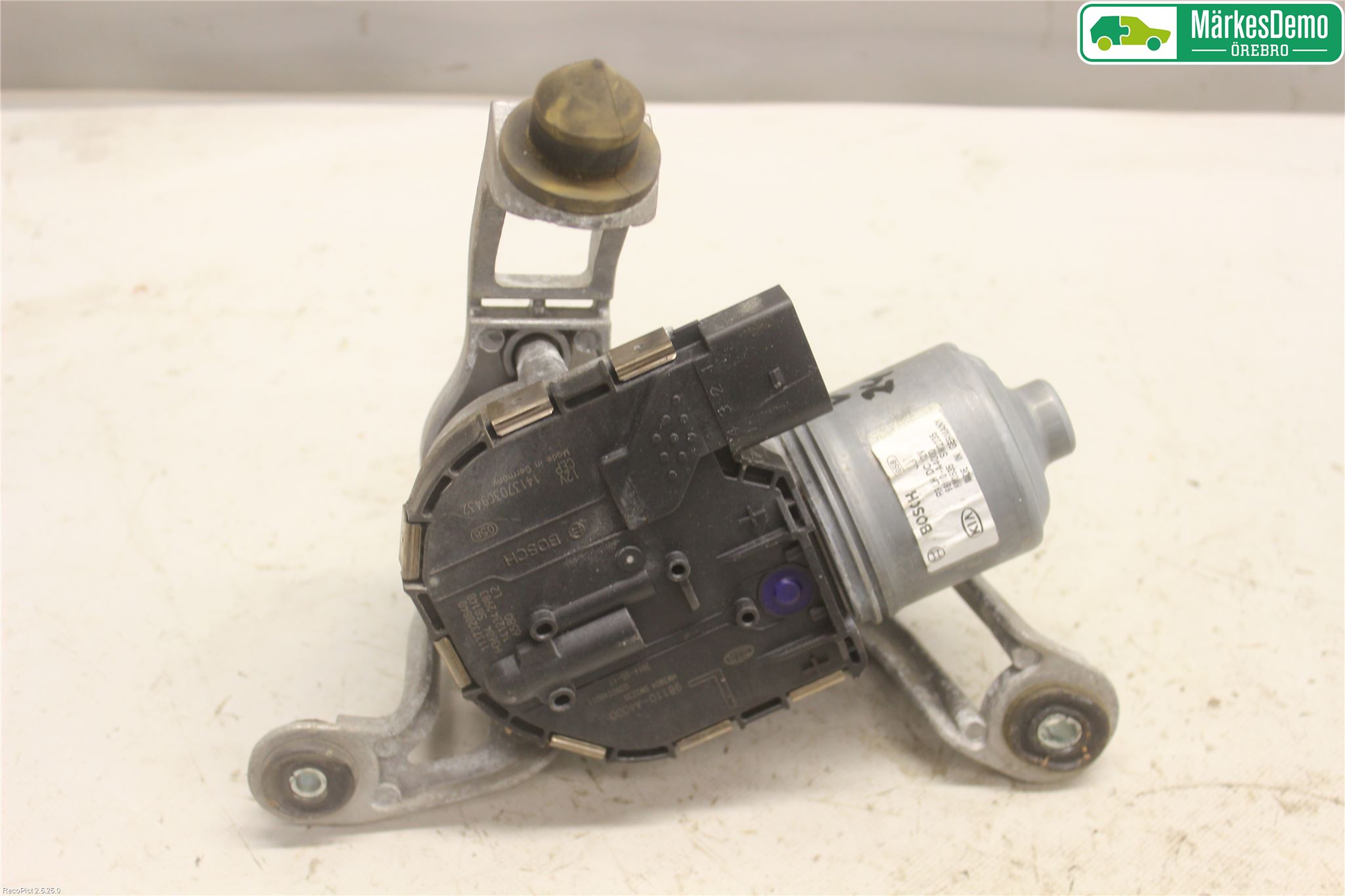Kia CARENS III 13-19 Viskermotor Frontrute