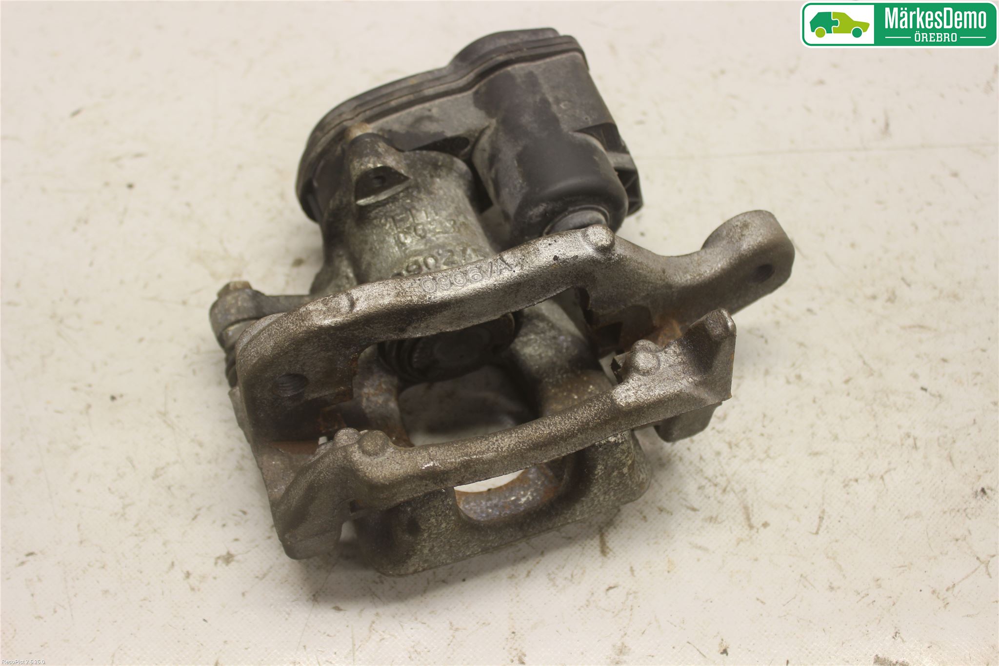 Nissan QASHQAI 14-17 Bremsecaliper Bak Venstre