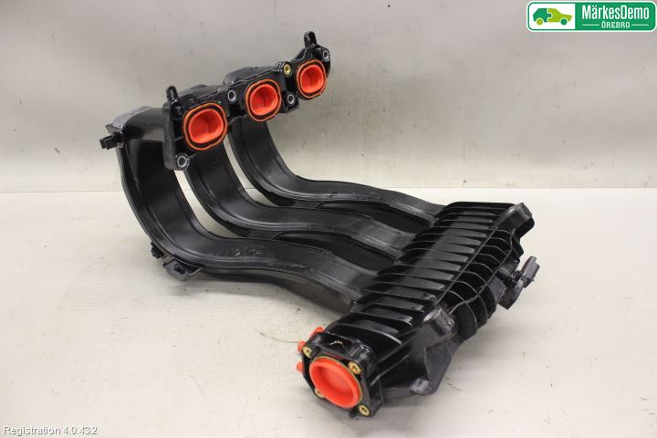 Peugeot 208 12-15 Innsugningsmanifold