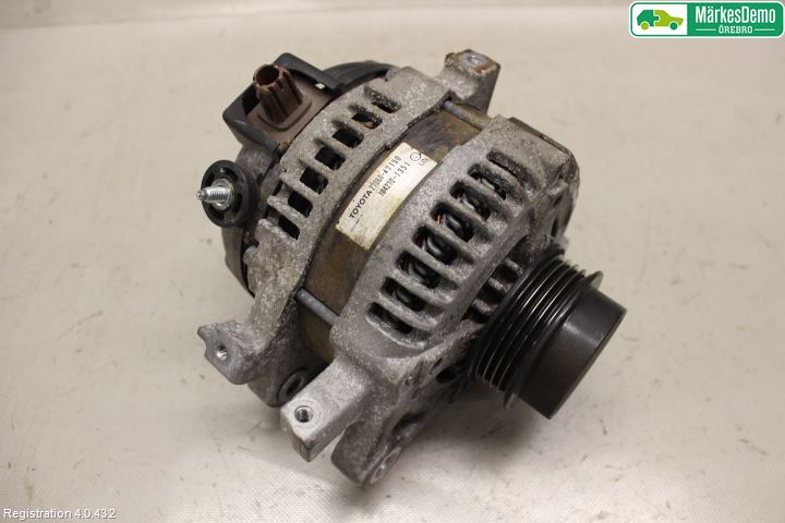Toyota VERSO-S 11-16 Dynamo