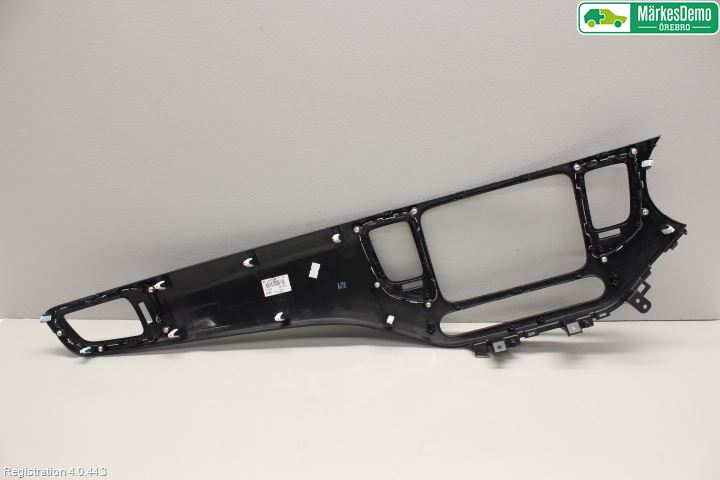 Kia CARENS III 13-19 Innr Dekor Instrbord