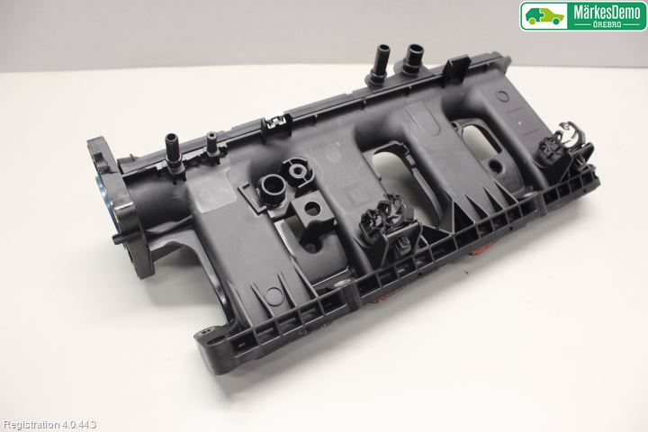 Nissan QASHQAI 14-17 Innsugningsmanifold