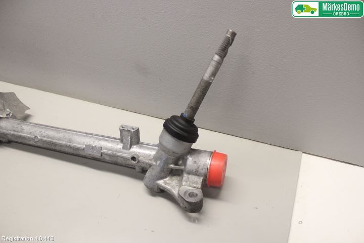 Nissan QASHQAI 14-17 Servo Snekke - Tannstang