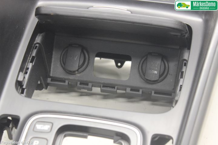 Kia CARENS III 13-19 Instrumentkonsoll Gulv