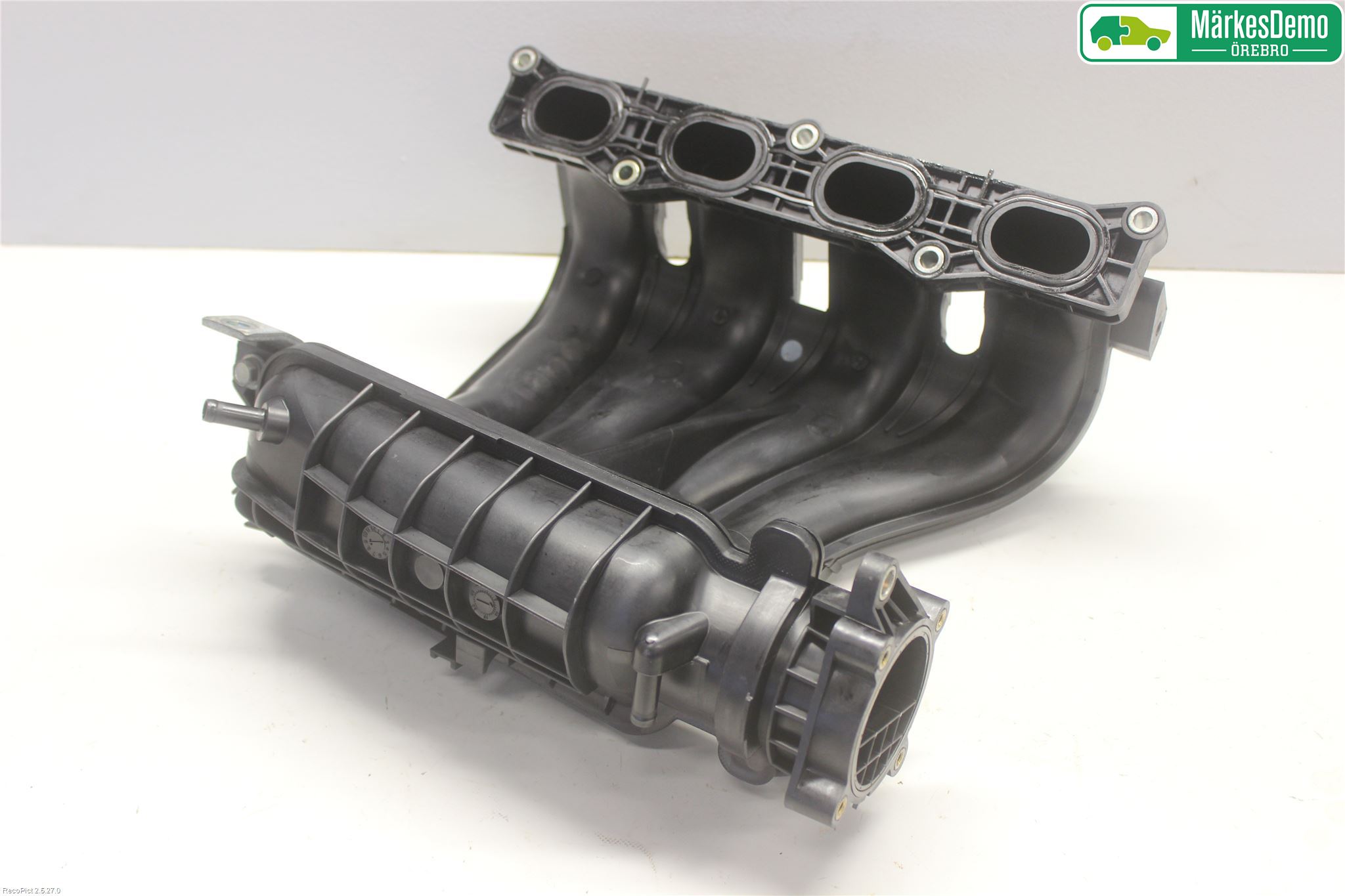 Nissan QASHQAI 10-14 Innsugningsmanifold