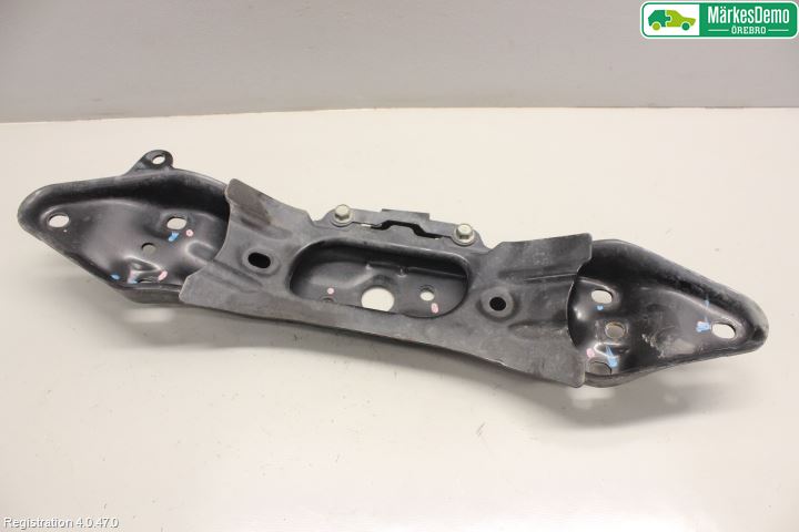 Subaru OUTBACK 15-20 Gearkasse Bjelke - Travers