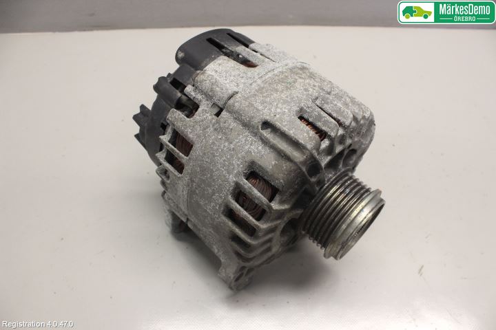 Volkswagen VW TOUAREG 7P 11-18 Dynamo