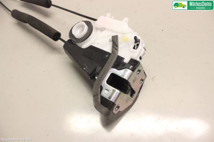 Subaru OUTBACK 15-20 Dørlås - Låsekasse