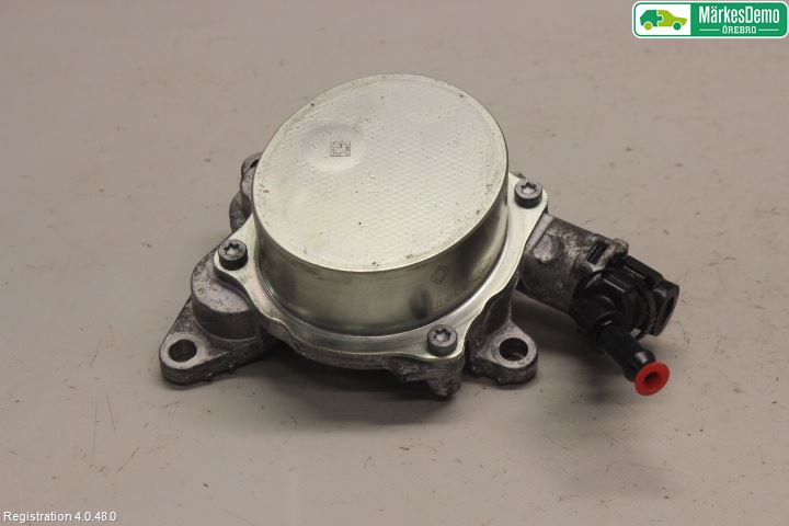 Nissan QASHQAI 14-17 Vacuumpumpe