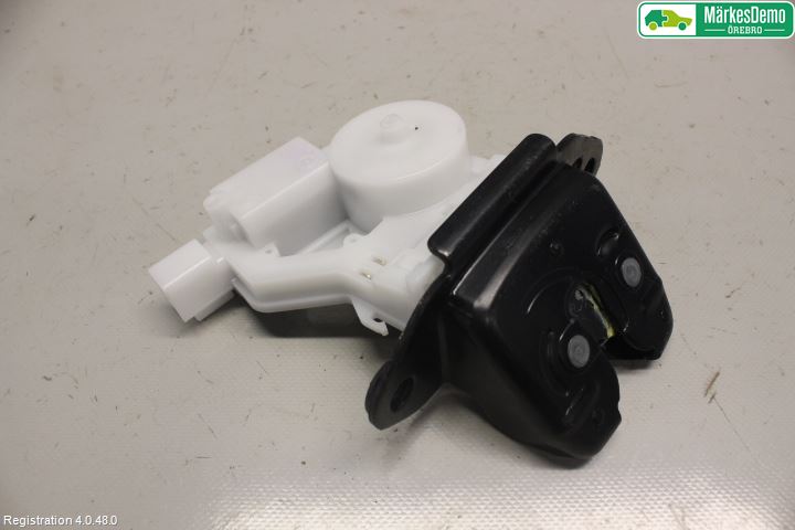 Nissan QASHQAI 14-17 Bakluke-Lokk Låsekasse