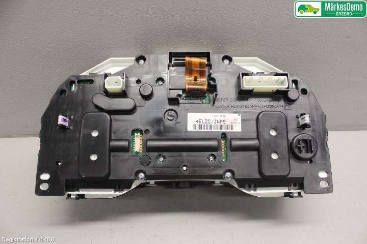 Nissan QASHQAI 14-17 Instr Kombinert