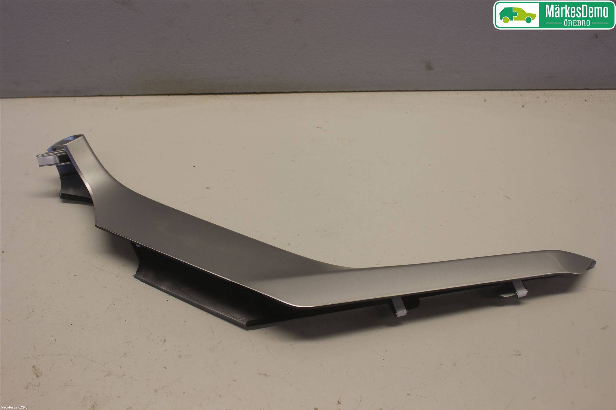 Mitsubishi ECLIPS CROSS Innr Dekor Instrbord