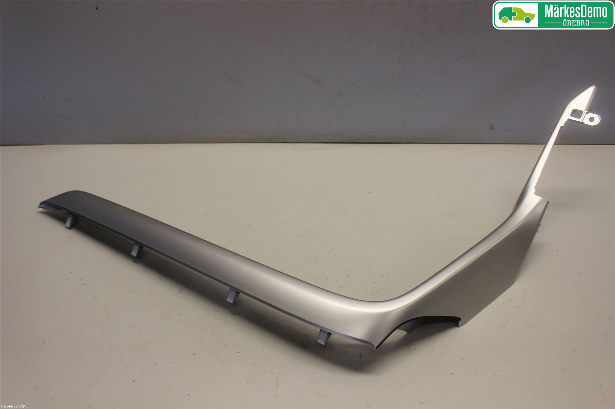 Mitsubishi ECLIPS CROSS Innr Dekor Instrbord