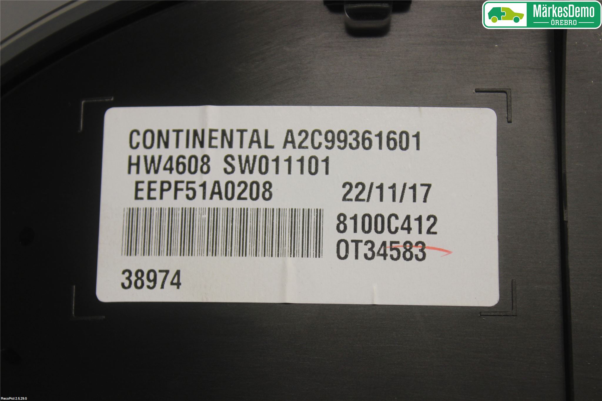 Mitsubishi ECLIPS CROSS Instr Kombinert