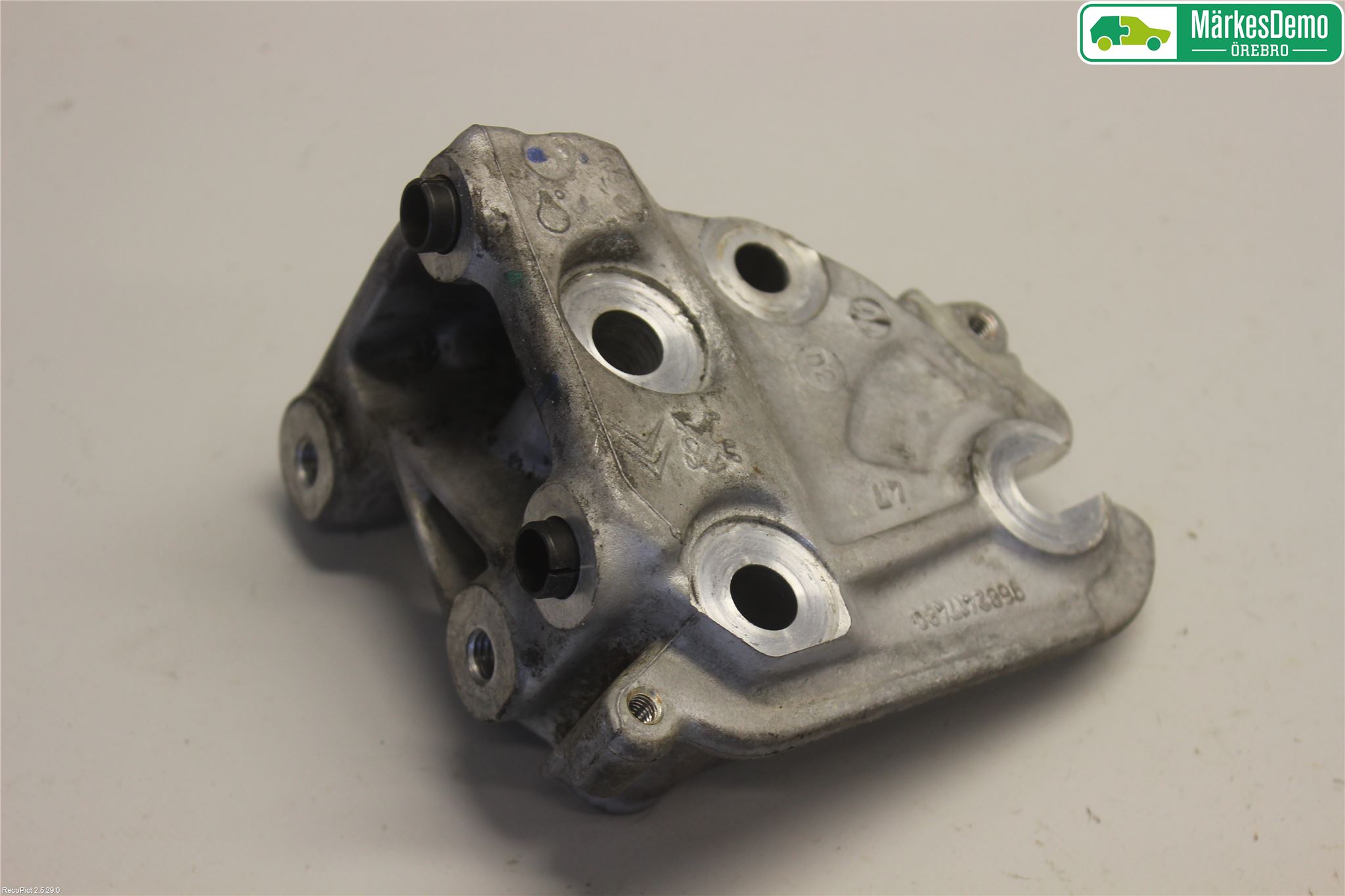 Peugeot 3008 09-16 Motor Feste Stål-Alu