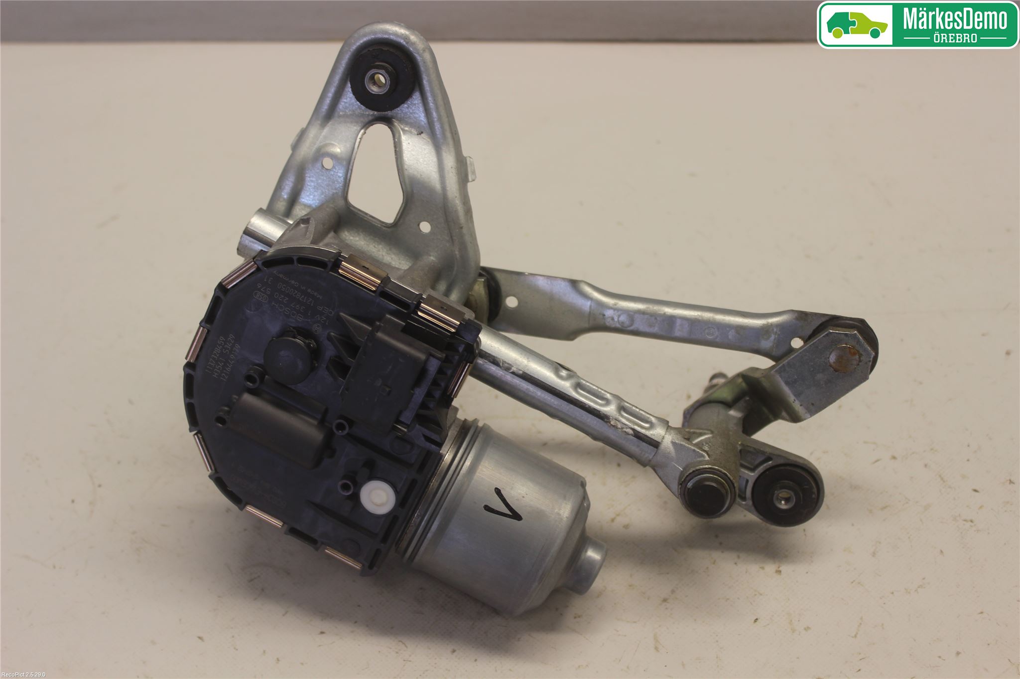 Peugeot 3008 09-16 Viskermotor Frontrute